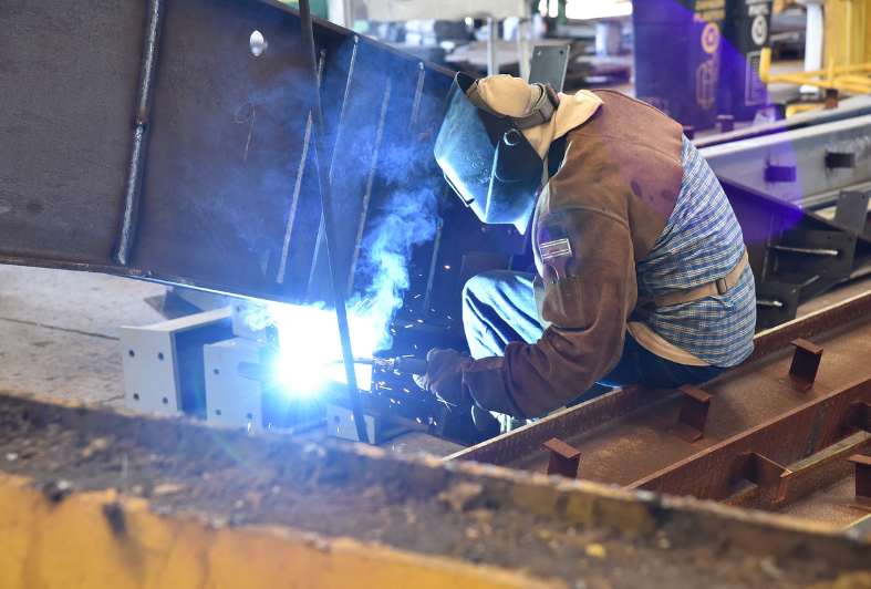 용접공 기술 배우기, 취업 방법